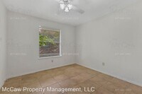 1327 Parkway Ct photo'