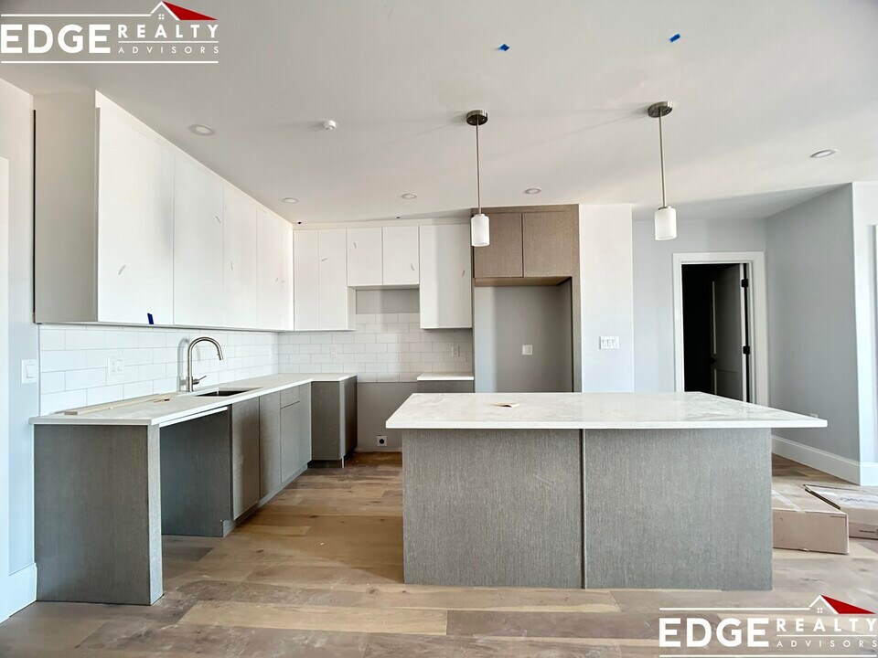 264-266 Market St, Unit 1 in Boston, MA - Foto de edificio