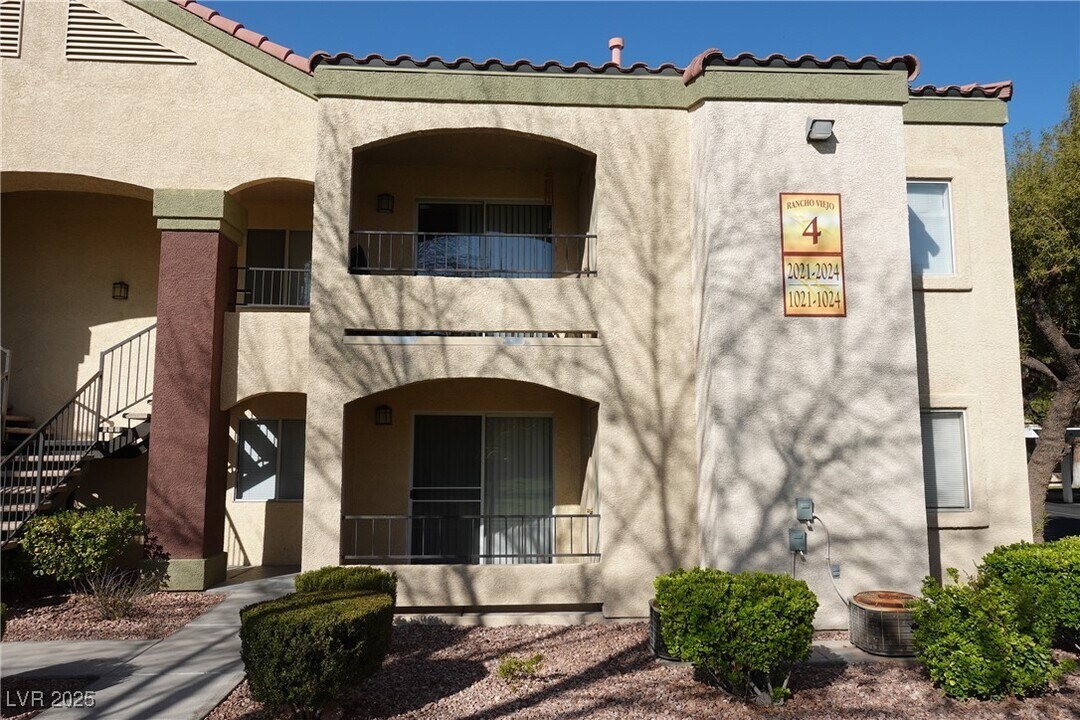 7885 W Flamingo Rd in Las Vegas, NV - Building Photo