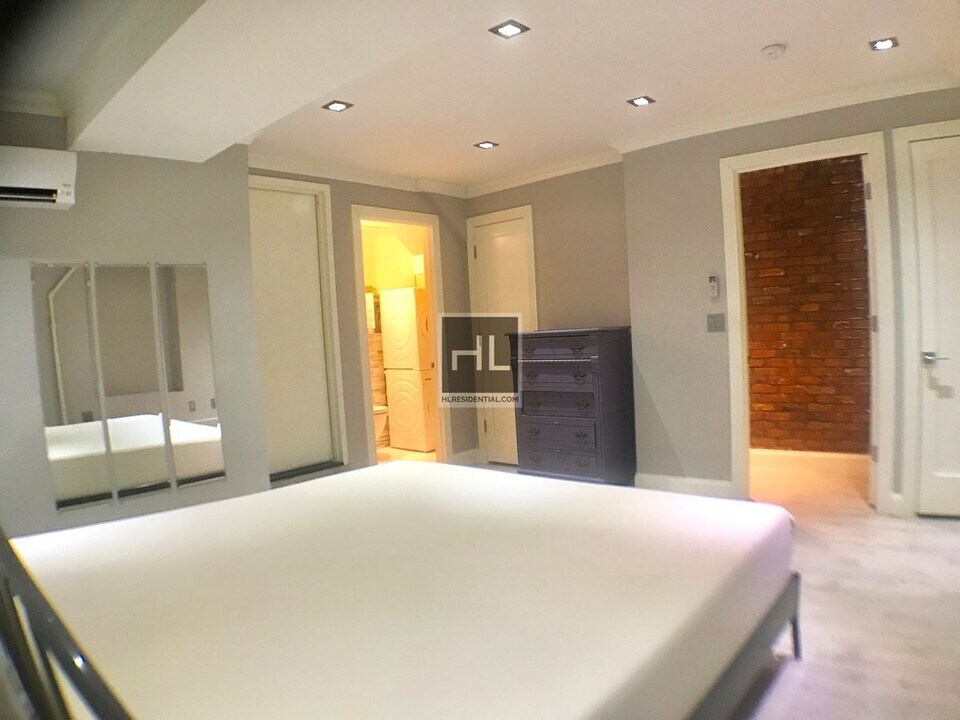 HUDSON ST. in New York, NY - Building Photo