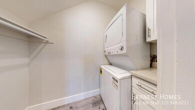 7051 1/2 White Oak Ave in Los Angeles, CA - Building Photo - Building Photo