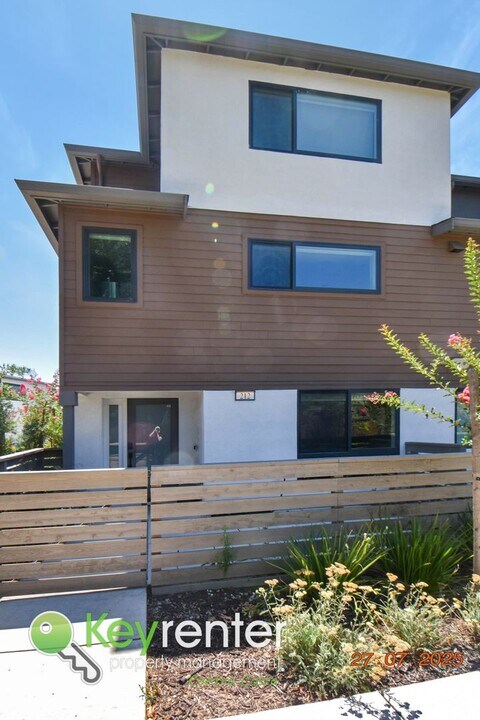 212 Avant Pl in Walnut Creek, CA - Building Photo