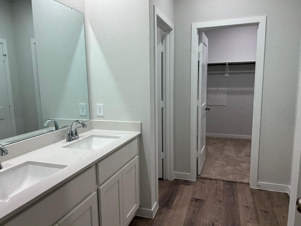 7914 Alset Dr in Magnolia, TX - Building Photo