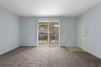 425 W 87 Pl in Kansas City, MO - Building Photo - Building Photo