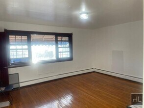 467 Pine St in Brooklyn, NY - Building Photo - Building Photo