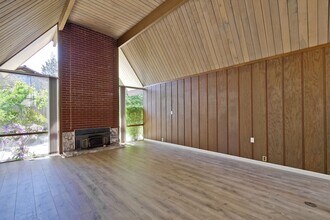 750 Loma Verde Ave in Palo Alto, CA - Building Photo - Building Photo