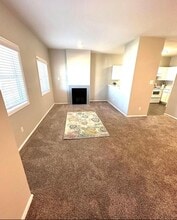 Seaside Village in Galveston, TX - Foto de edificio - Building Photo