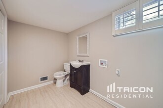 4475 N Peachtree Rd in Dunwoody, GA - Building Photo - Building Photo