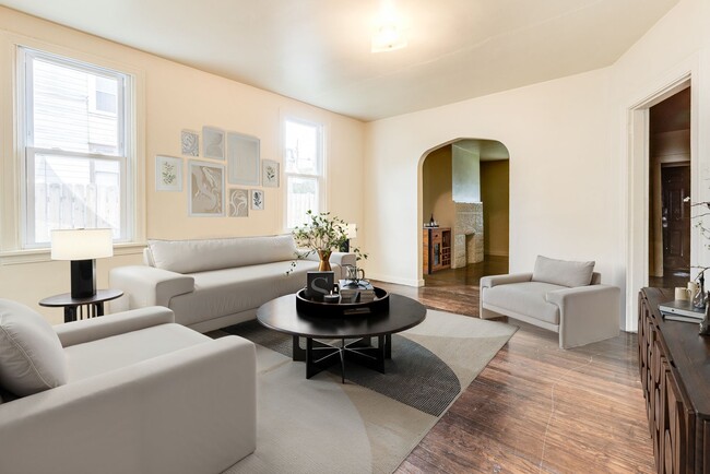 property at 119 Rochelle St