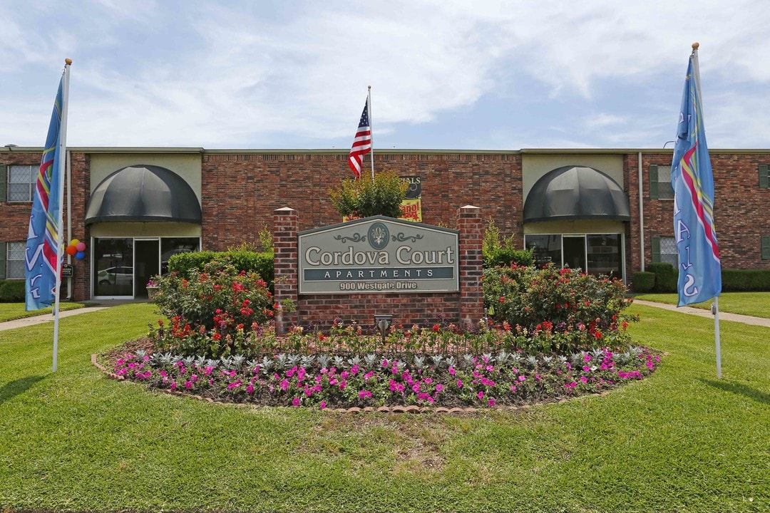 Cordova Court Apartments in Bossier City, LA - Foto de edificio