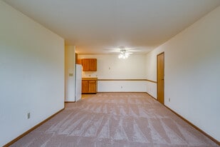 Central Park Apartments in West Allis, WI - Building Photo