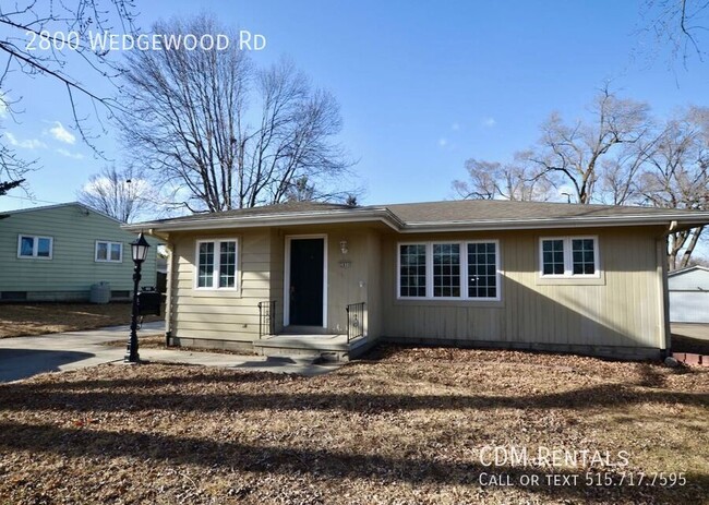 property at 2800 Wedgewood Rd