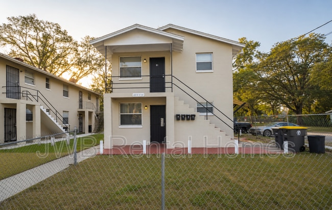 property at 1530 W 21st St