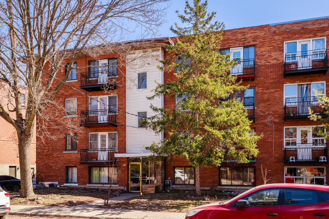 3000 Goyer St in Montréal, QC - Building Photo