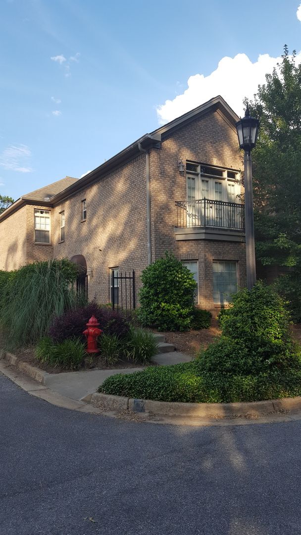 property at 1086 Runningvine Ln