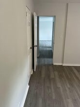 7327 N Rogers Ave in Chicago, IL - Building Photo - Building Photo