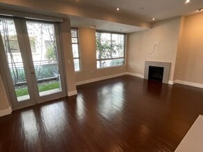 1666 Greenfield Ave in Los Angeles, CA - Foto de edificio - Building Photo