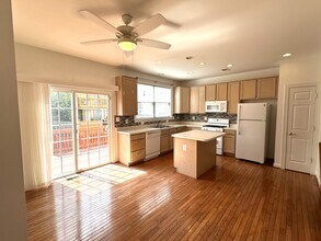 8105 Rainwater Cir in Manassas, VA - Building Photo - Building Photo
