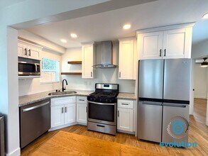 4064 Laverne Pl in San Diego, CA - Building Photo - Building Photo