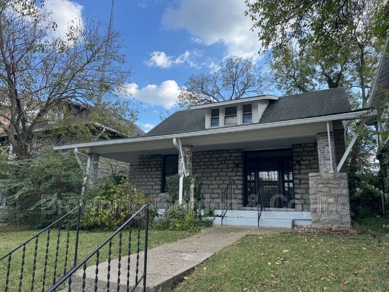 1503 Bernard Ave in Nashville, TN - Foto de edificio
