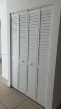 4820 NW 9th Dr in Plantation, FL - Building Photo - Building Photo