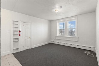 33 S Iowa Ave in Atlantic City, NJ - Foto de edificio - Building Photo