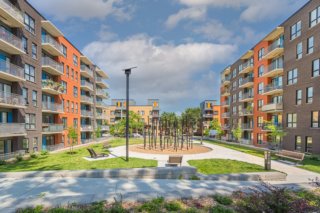 Les Berges du Canal in Montréal, QC - Building Photo