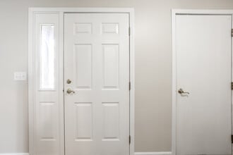 6130 Bethesda Way in Indianapolis, IN - Foto de edificio - Building Photo