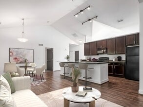 River View at Bexley in Columbus, OH - Building Photo - Building Photo
