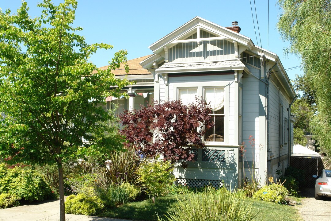 1418 Spruce St in Berkeley, CA - Building Photo