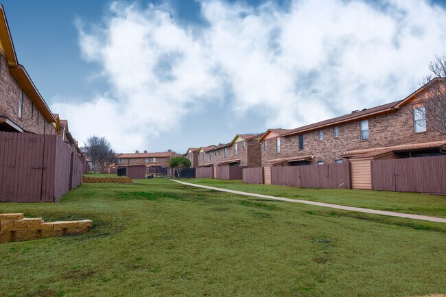 property at 1003 Vedral Pl