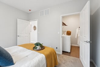 Raintree Apartments in Omaha, NE - Building Photo - Building Photo