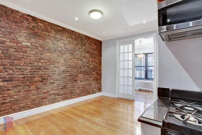 432 E 13th St in New York, NY - Building Photo - Building Photo