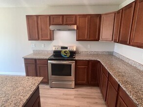 9205 Western Way in Jacksonville, FL - Building Photo - Building Photo