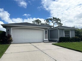 7463 Ridge Rd in Sarasota, FL - Building Photo