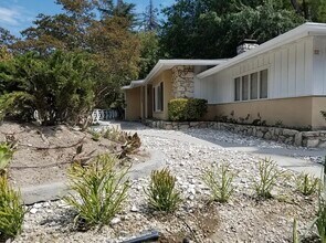 4748 Zelzah Ave in Encino, CA - Building Photo - Building Photo