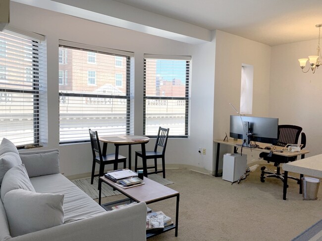 642 Beacon St, Unit 505 in Boston, MA - Building Photo - Building Photo