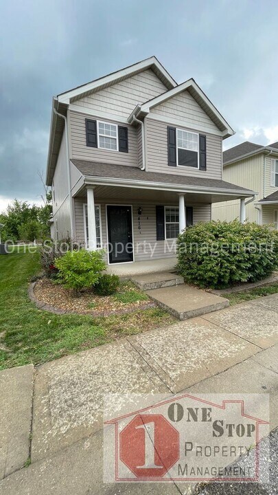 416 NE Wolf Creek Dr in Grain Valley, MO - Building Photo