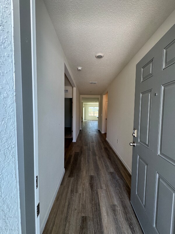 1087 Morfontaine St in Daytona Beach, FL - Foto de edificio - Building Photo