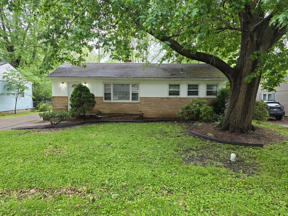 711 Balboa Dr in Champaign, IL - Building Photo