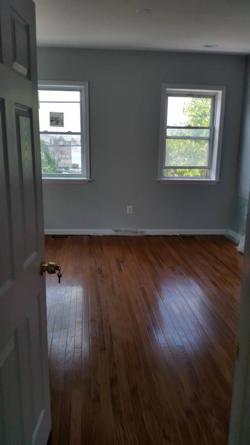 2324 Essex street - 3rd Floor in Baltimore, MD - Foto de edificio - Building Photo