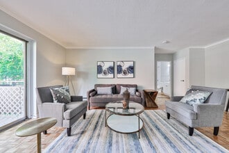 Riverview Apartments in Mississauga, ON - Building Photo - Building Photo