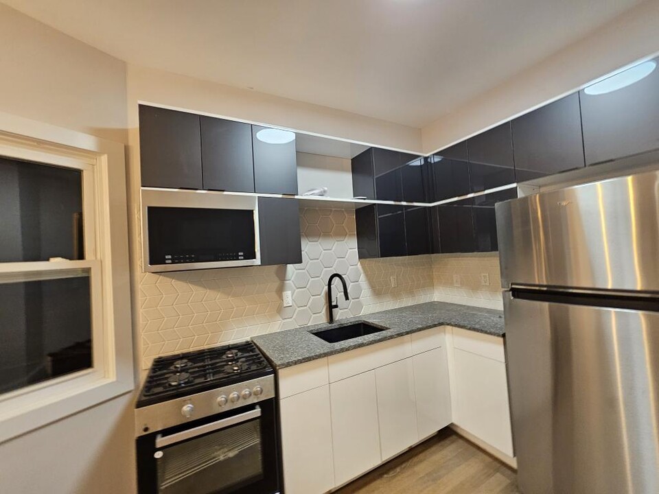 110 Magazine St, Unit 6R in Newark, NJ - Building Photo