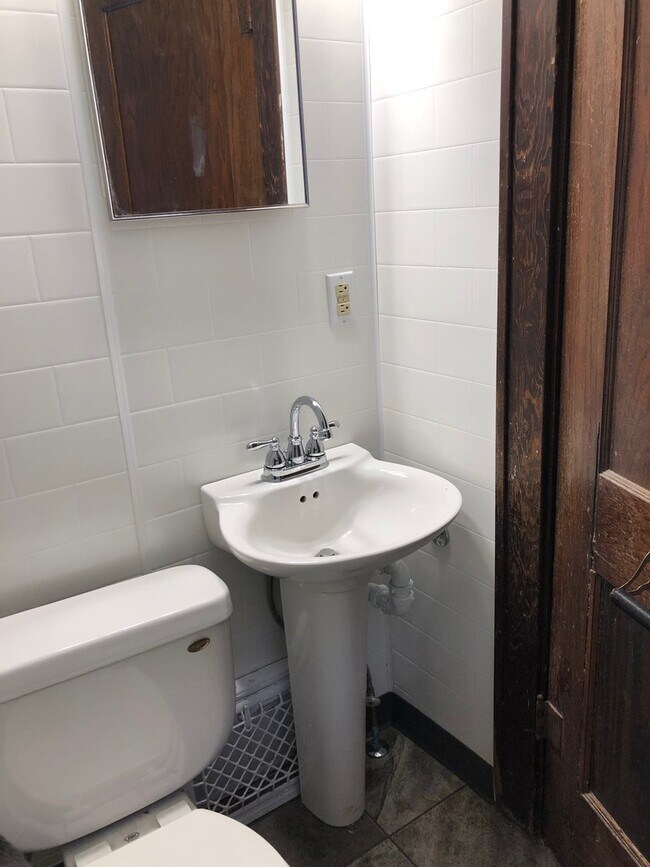 918 S 1st Ave in Sioux Falls, SD - Building Photo - Building Photo