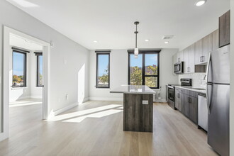 Astor by Gomes in Newark, NJ - Building Photo - Building Photo