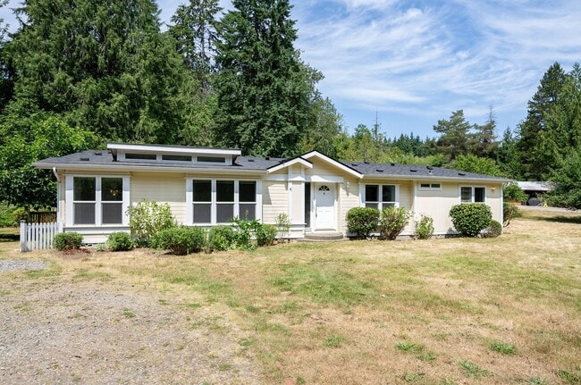 property at 15810 Goodrich Dr NW