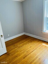 1903 W Argyle St-Unit -Apt 2 in Chicago, IL - Building Photo - Building Photo
