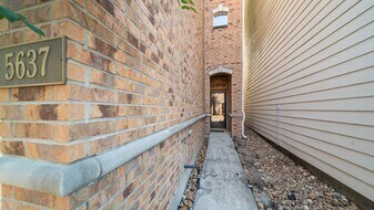 5637 Oasis Palm Ln in Houston, TX - Building Photo