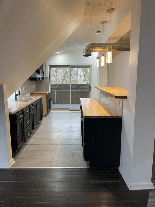 2832 Stanton Ave in Cincinnati, OH - Foto de edificio