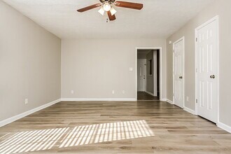 2725 Woodward Rd in Atlanta, GA - Building Photo - Building Photo